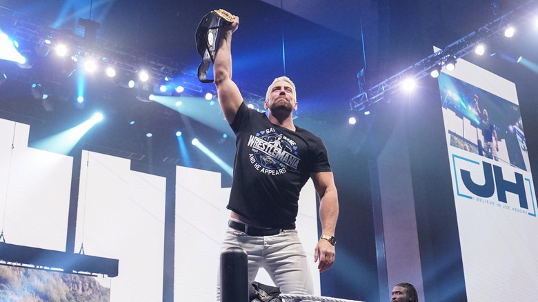Joe Hendry makes an entrance