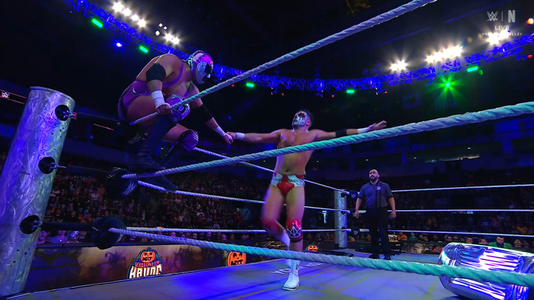 Page and Wagner in the corner of the ring