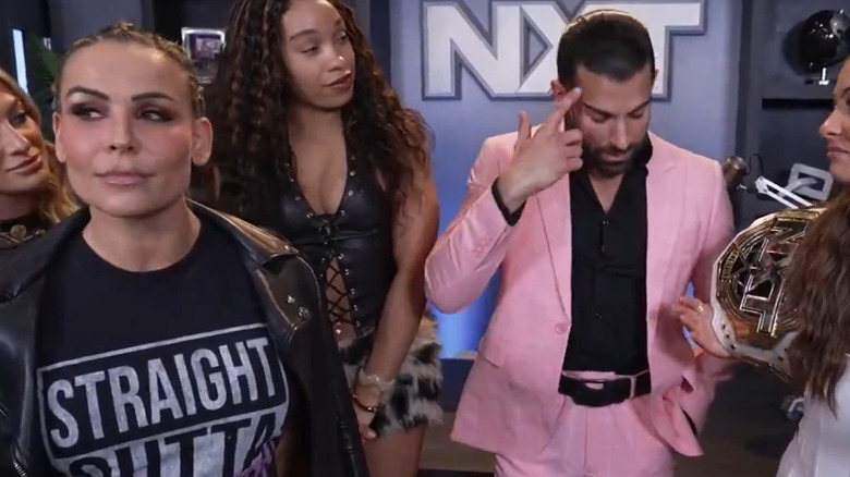Nattie and Kendal Grey backstage with Robert Stone