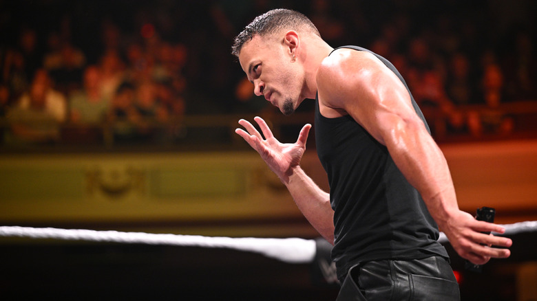 Ricky Saints posing