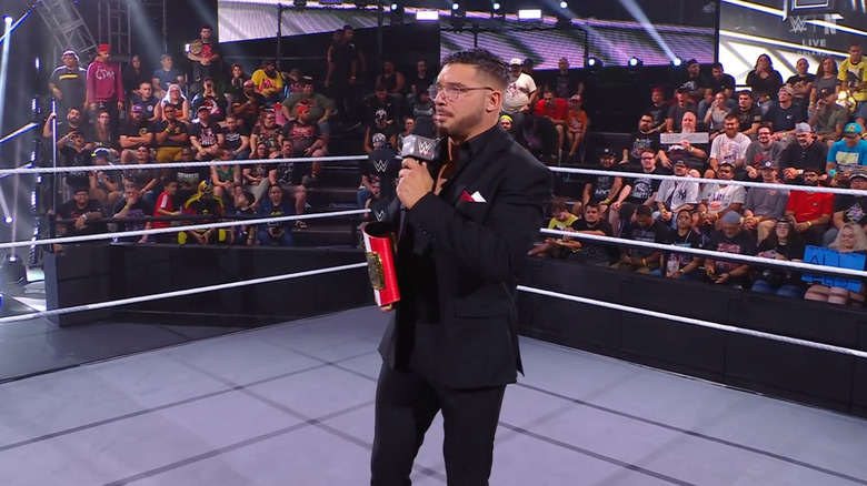 Page speaking in the ring