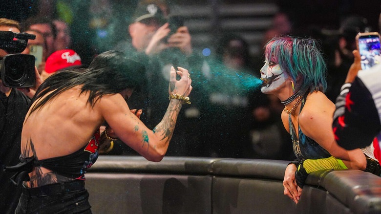 Asuka spits mist at Rhea Ripley on "WWE Raw"