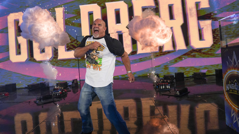 Goldberg returns on "WWE Raw"