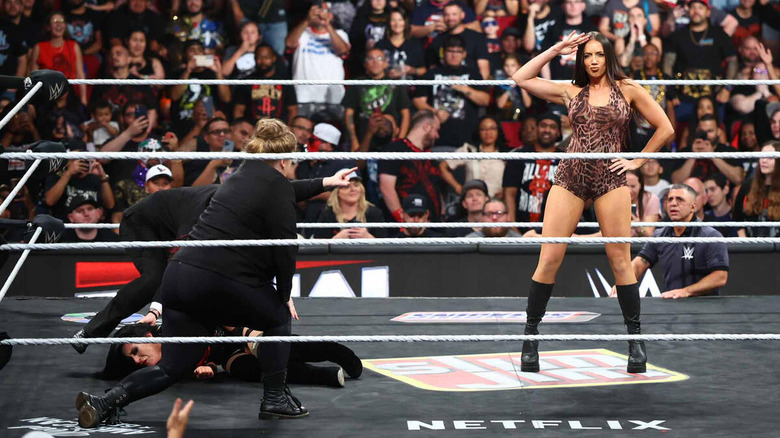 The Secret Hervice the ring beating up Stephanie Vaquer