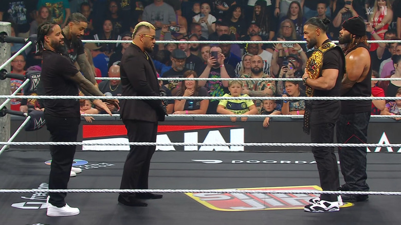 The Usos, Sikoa, Reigns and Fatu all in the irng