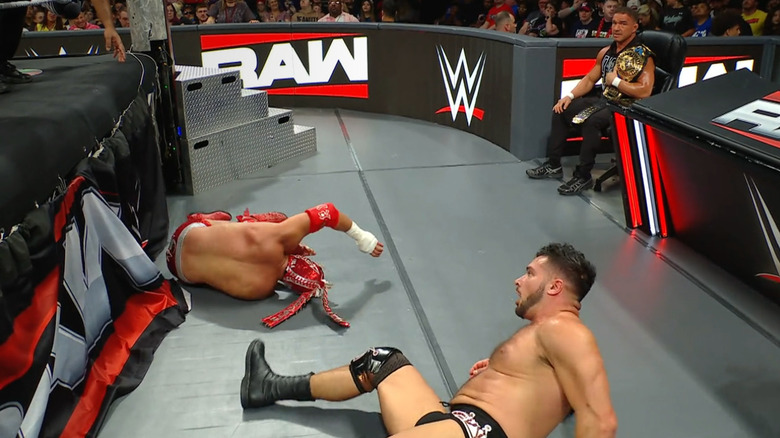 Page and Lee on the outside as Gable watches on from the announce desk
