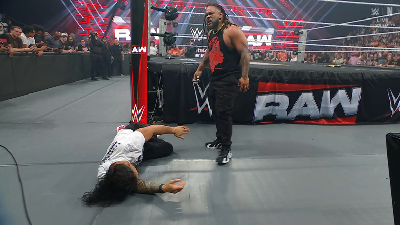 WWE Raw Results 5/11 - Six Man Tag Team Match, Acknowledgement Ceremony ...