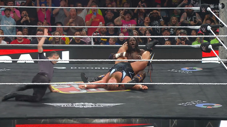 Femi pinning Otis