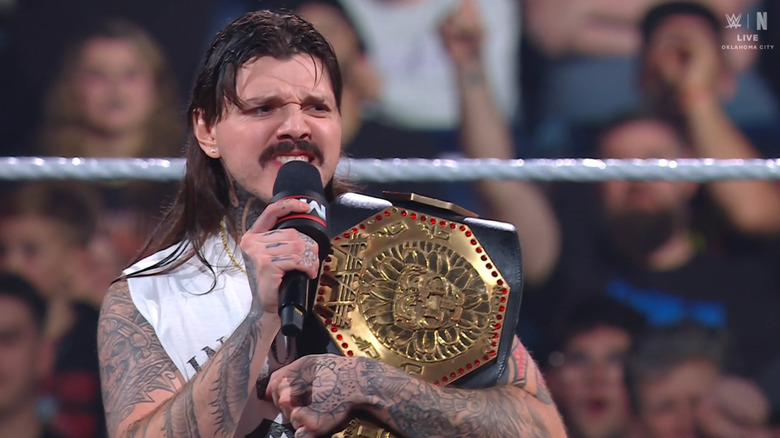 Dominik in the ring speaking