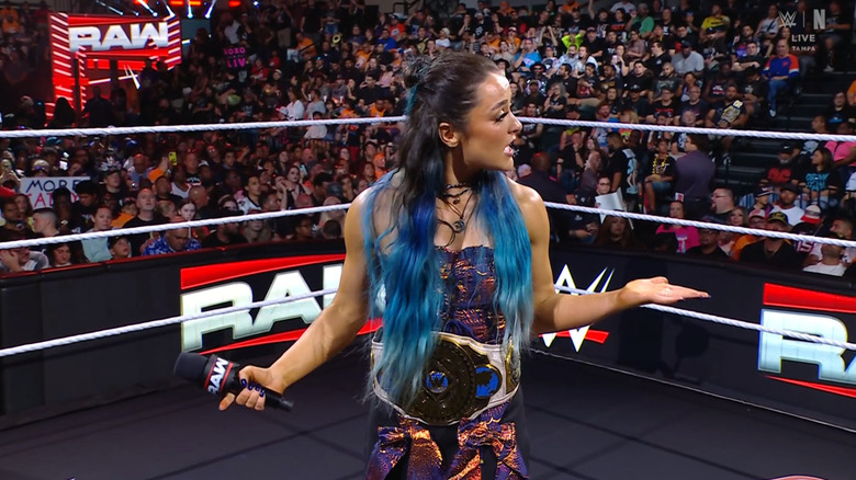 Valkyria speaking in the ring