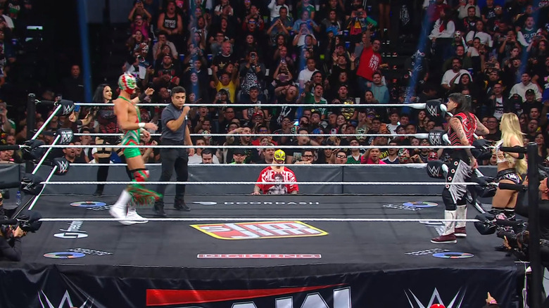 Everyone inside and around the ring