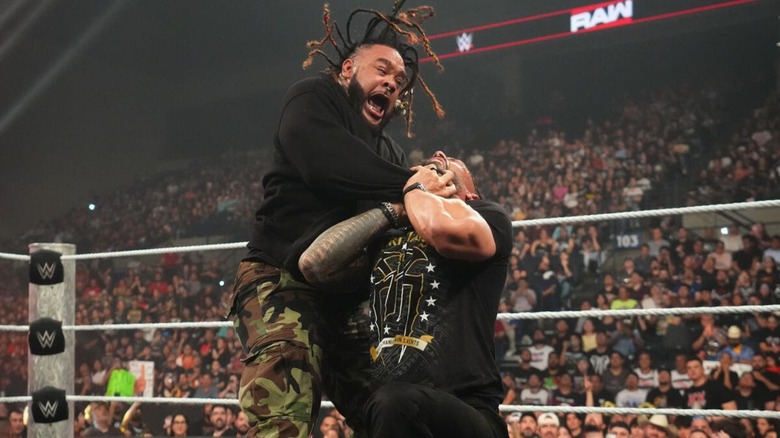 Jacob Fatu puts World Heavyweight Champion Roman Reigns in the Tongan Death Grip in the main event segment of 