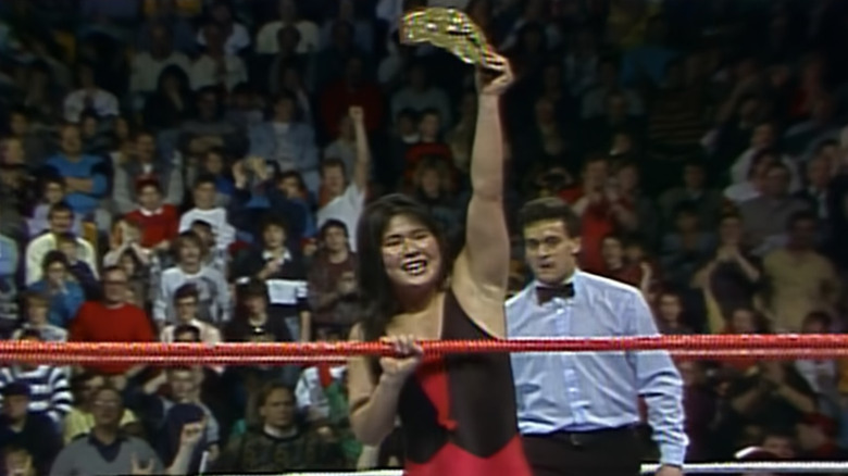 Itsuki Yamazaki celebrating her title victory