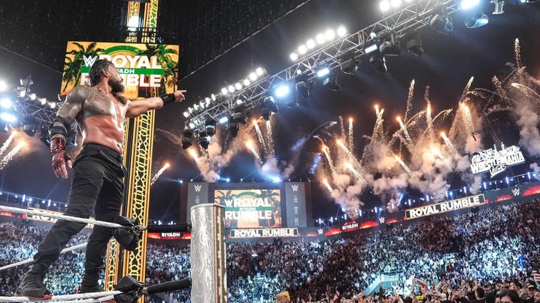 Roman Reigns points to the WrestleMania sign while standing on the ropes after winning the 2026 Royal Rumble.