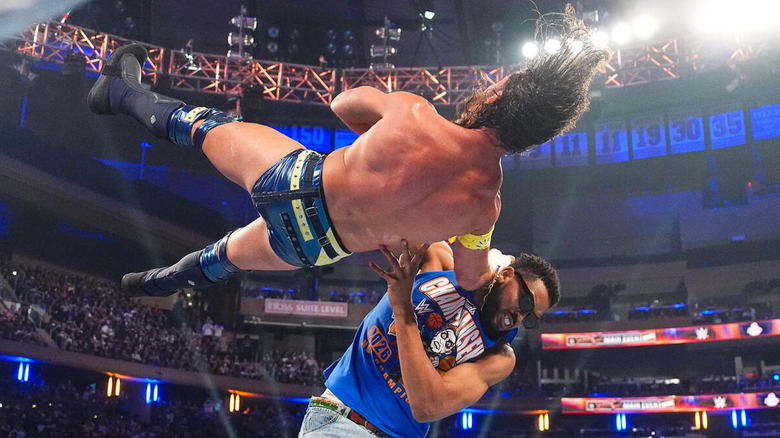 Karl-Anthony Towns chokeslams JD McDonagh
