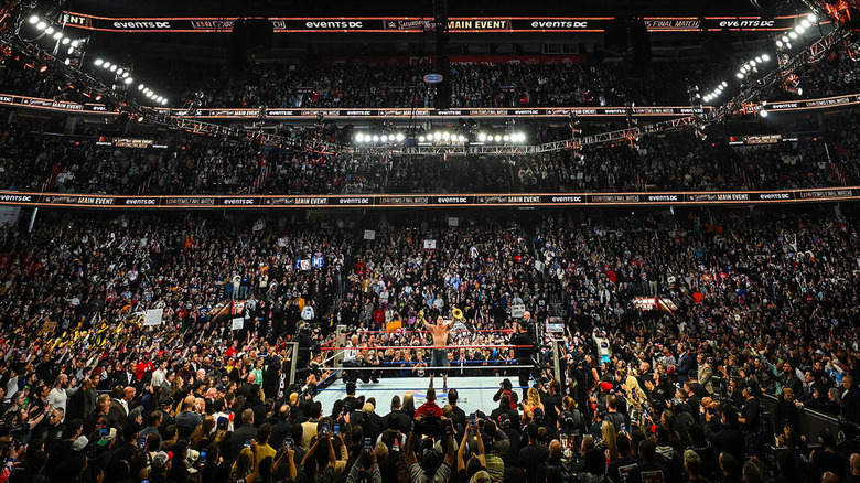 The crowd at WWE SNME
