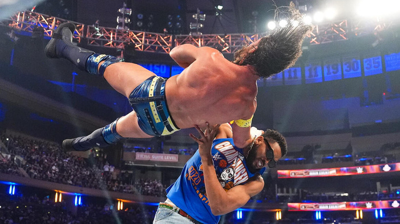 Karl-Anthony Towns chokeslams JD McDonagh