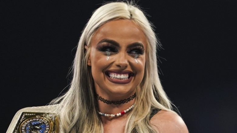 SmackDown 7-8-2022 Liv Morgan 2