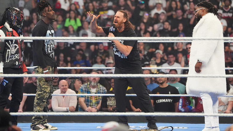 Sami Zayn dresses down the MITB competitors