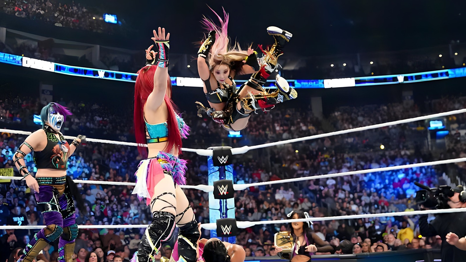 WWE SmackDown 11/10/2023: 3 Things We Hated And 3 Things We Loved - Vimarsana News
