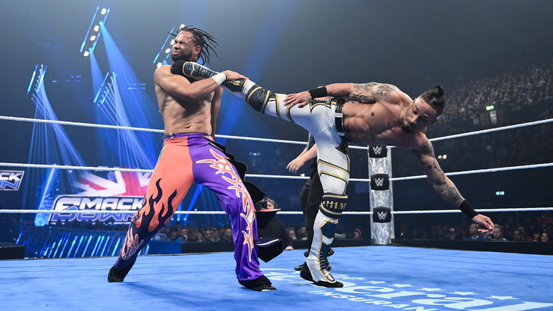 Carmelo Hayes superkicks Leon Slater on "WWE SmackDown"