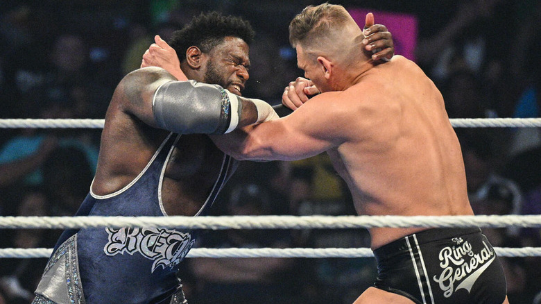 Royce Keys and GUNTHER lock up in the main event on "WWE SmackDown"
