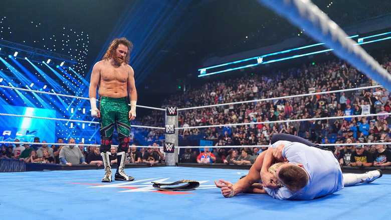 Sami Zayn leaves Cody Rhodes to be choked out by GUNTHER on "WWE SmackDown"