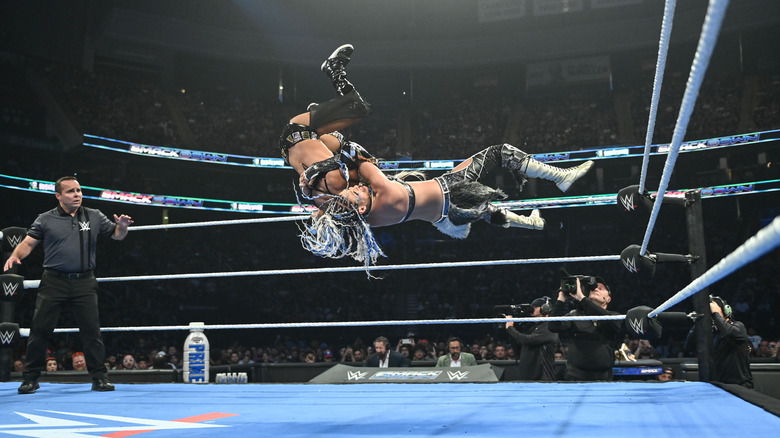 Giulia hits a superplex on Zelina Vega on "WWE SmackDown"