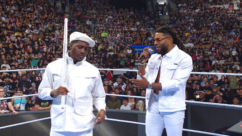 Yachty and Williams both standing inside the ring
