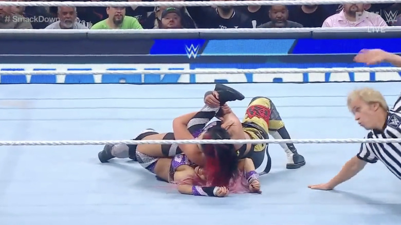 Bayley pinning Vega
