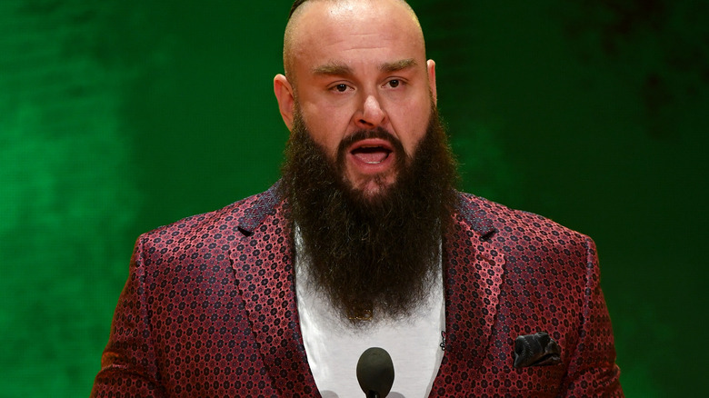 Strowman at an event