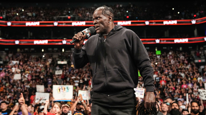 Ron Killings on the mic
