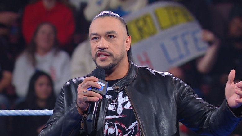 Priest speaking in the ring