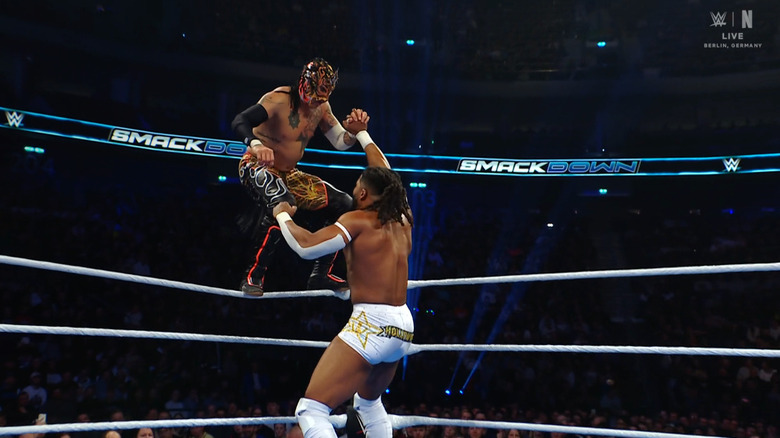 Fenix on the ropes with Williams in front of him