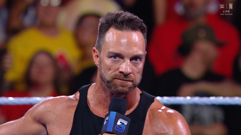 Knight speaking in the ring