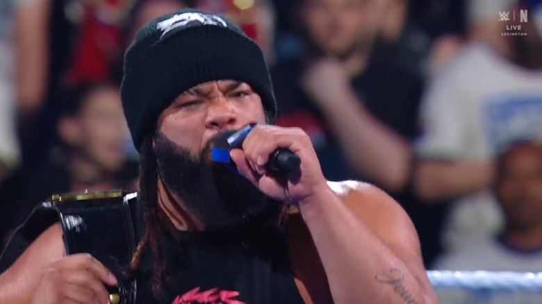 Fatu speaking in the ring