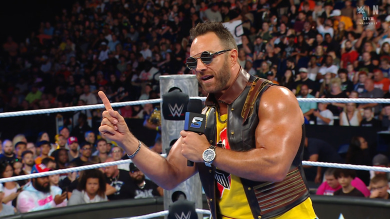 Knight speaking in the ring