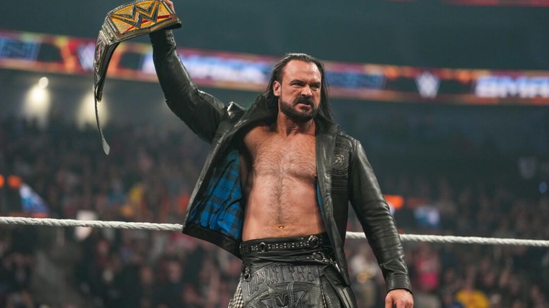 Drew McIntyre hoists title on 