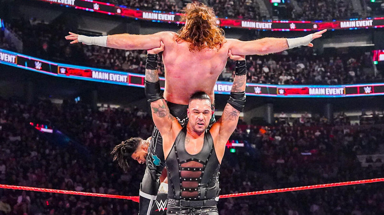 Damian Priest delivers a Razor's Edge