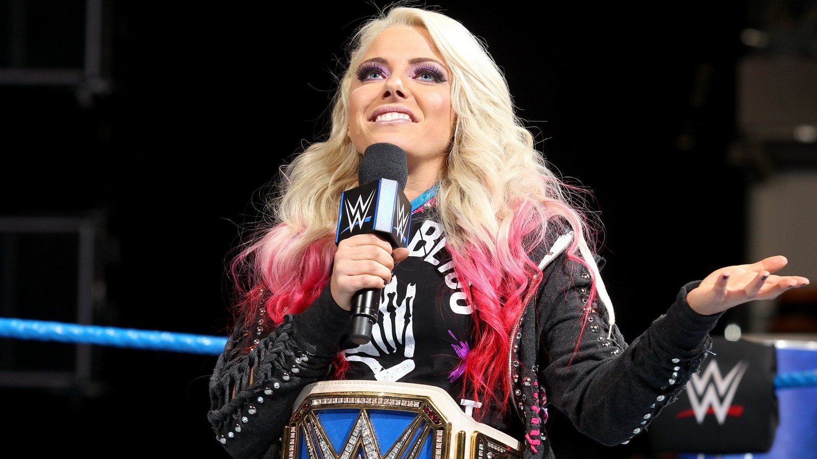 WWE Star Alexa Bliss Fires Shots At Buzzfeed - Vimarsana News