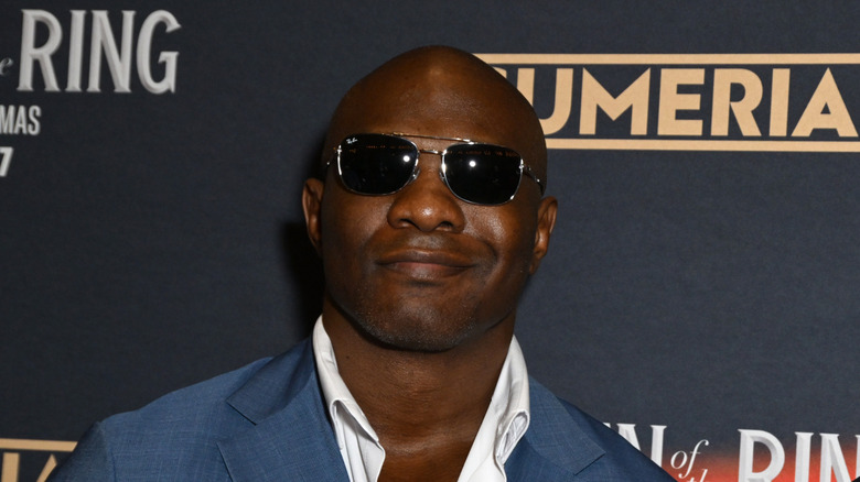 Shelton Benjamin rocking a cool pair of shades