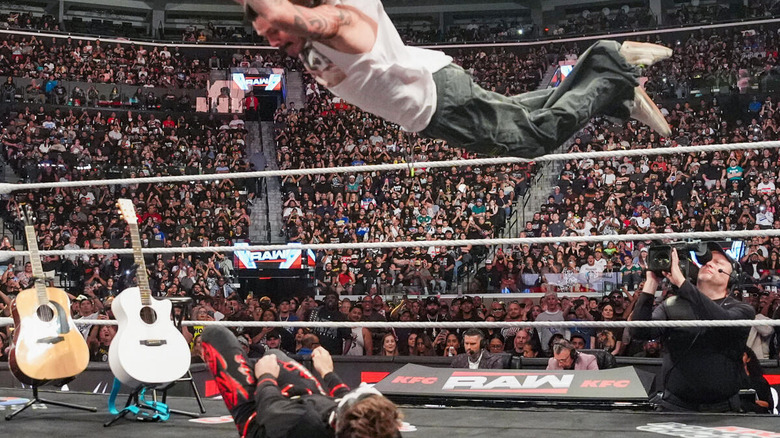 Dominik Mysterio hits a frog splash on Danhausen on "WWE Raw"