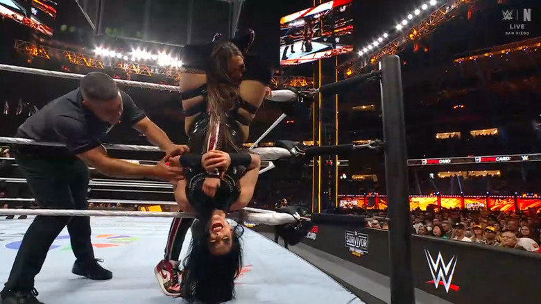 Vaquer with a Tarantula cinched in on Nikki