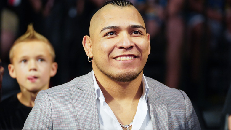El Hijo Del Vikingo smiling