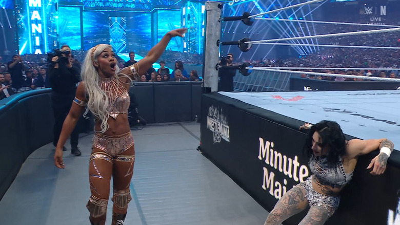 Cargill and Ripley on the outside