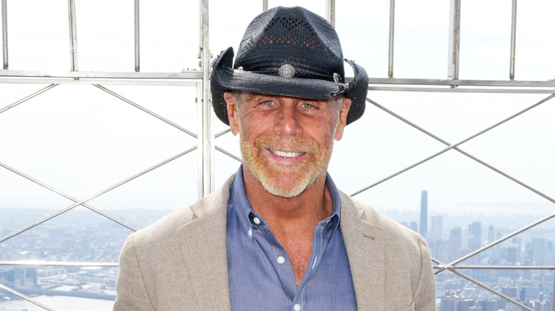 Shawn Michaels posing