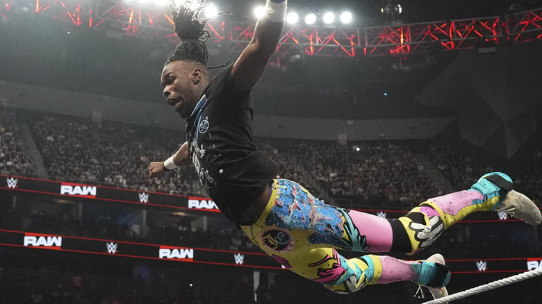 Je'Von Evans wrestling on WWE Raw