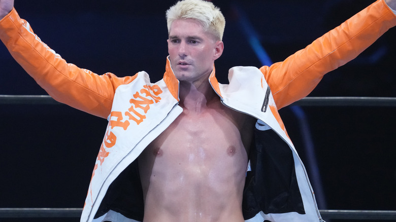 Zack Sabre Jr raising his arms